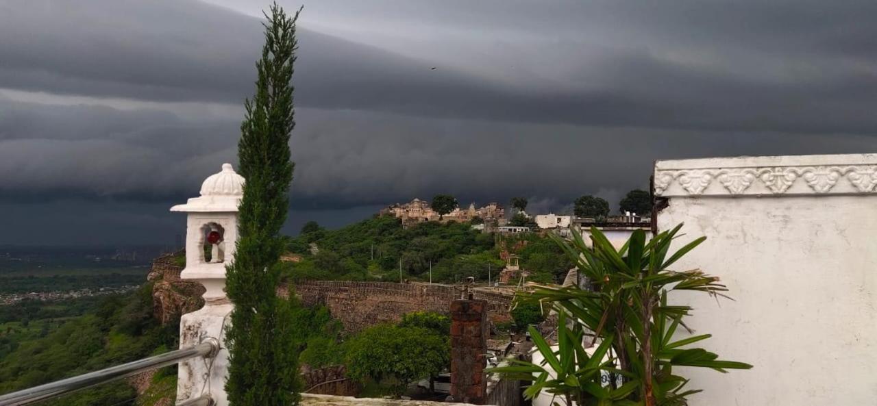 Chittorgarh Fort Haveli Bed and Breakfast Eksteriør billede